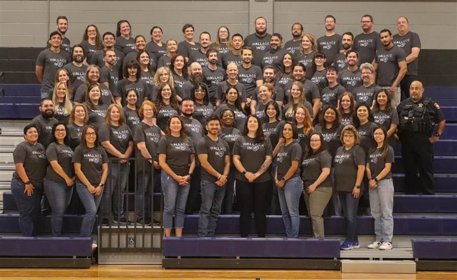 photo of the whole Wallace faculty